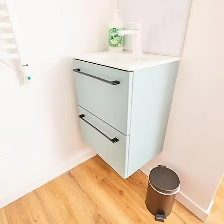 Nouveaute ! T3 Avec Decor Moderne, Wifi Lila